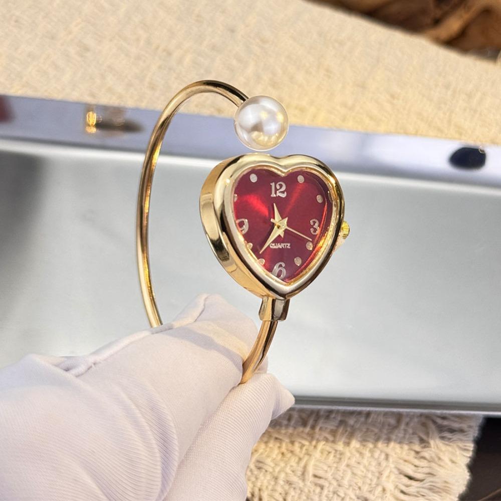 New Heart-shaped Dial Pearl Watch Adjustable Elegant Bracelet Watch Gift Luxury Ladies Watch for Women