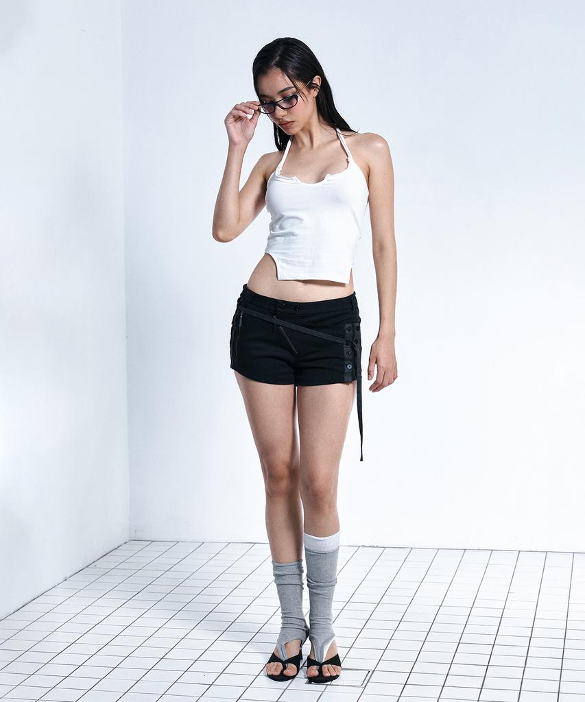 Peullijeunopallou Tana Button Shorts (Deep Black)