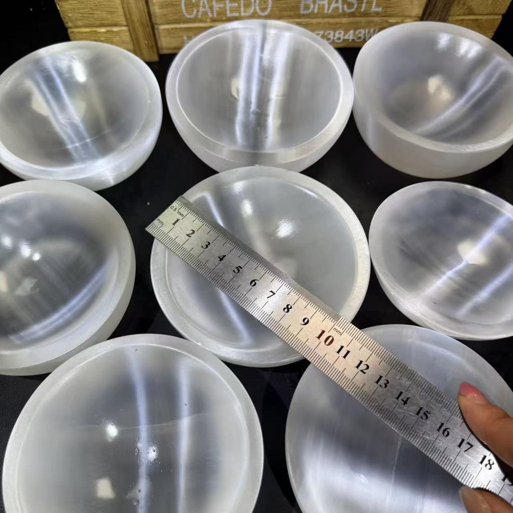 Factory Price Polished Selenite Healing Crystal Bowl - Customizable Sizes and Materials for Halloween