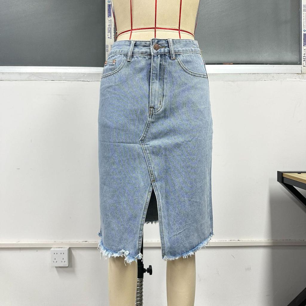 Women's Fashionable High-Waisted Mid-Length, Hip-Hugging, Slit Denim Half-Length