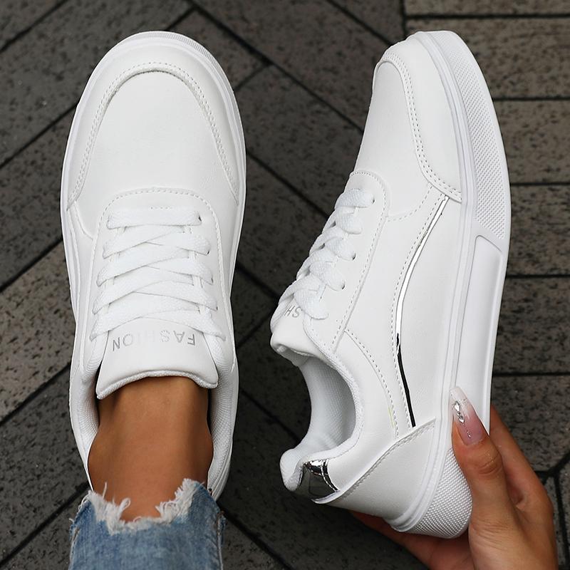New Women's Black Sneakers Fashion Forward Design Black Leather Fashion Low Top Casual Shoes Plus Size Platform Vulcanized Shoe