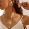 Metal Texture Three-dimensional Ginkgo Biloba Flower Earrings, Sweet and Cool Baita Imitation Pearl Fringed Earrings for Women