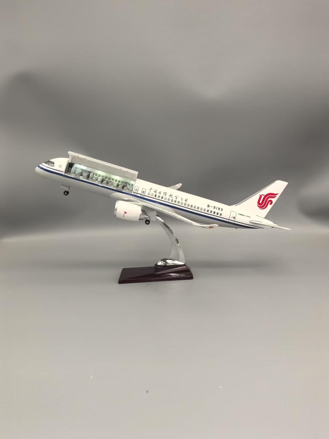 

Масштаб 47 см Самолет Авиакомпания Air China C919 Модель Свет Шасси Литой Смола Самолет Для Светодиодной Коллекции Подарок на Хэллоуин W LED