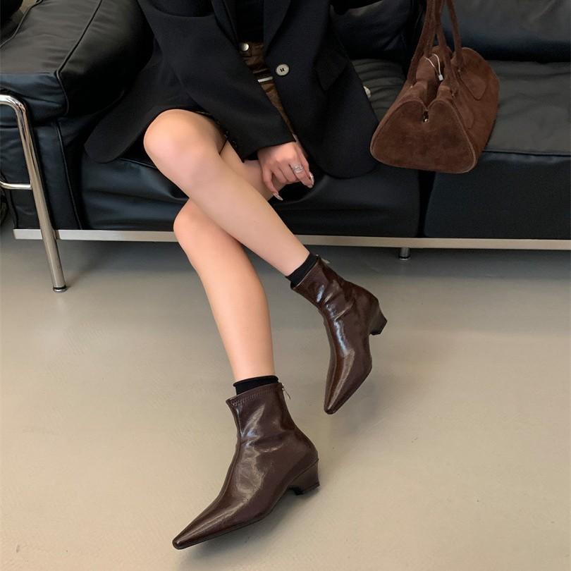 2025 Spring and Autumn New Fashion Versatile French Pointed Short Boots Women's and Women's Boots Fashion Thick Heel Thin Boots Small