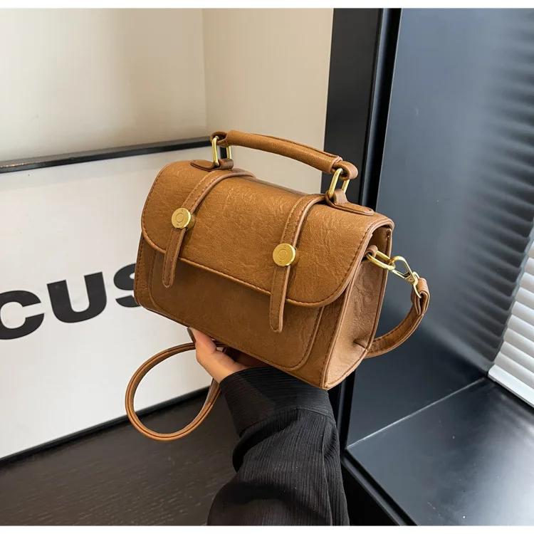 

Высококачественная зимняя ретро-новая женская сумка через плечо, модная и универсальная сумка через плечо, модная маленькая квадратная сумка через плечо