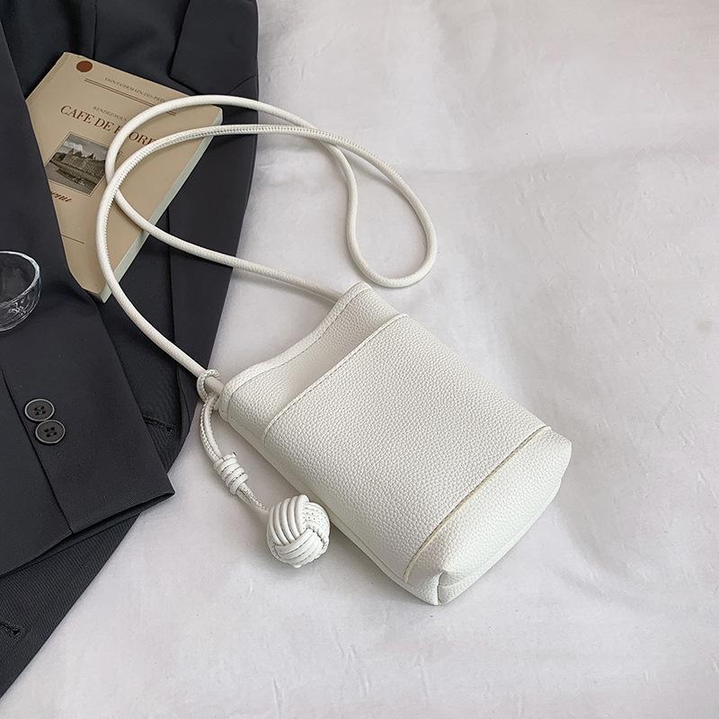 

Летняя простая модная повседневная мини-сумка-мессенджер, маленькая сумка-ведро для мобильного телефона, женская, 2025 новая, универсальная белый