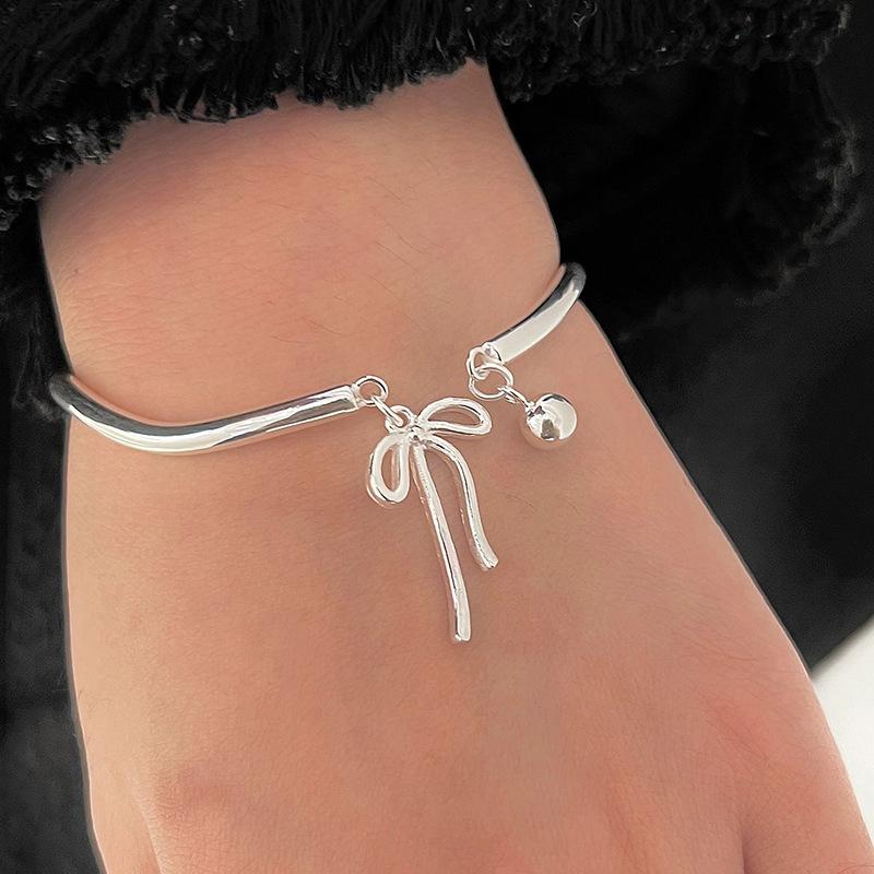 Pulseira de sino de laço feminina, design de nicho simples, senso de corrida, joias de princesa, acessórios com franjas para combinar diariamente