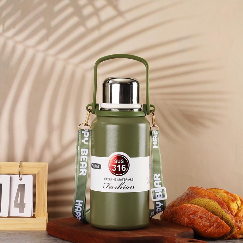

1.2L Stainless Steel Thermos Bottle Insulated Vacuum Water Bottle Portable Gym Tumbler with Rope Large Capacity Thermal Cup 1200ml зелёный