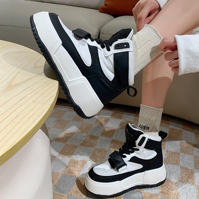2024 New Running Shoes Women's High Top Thick Sole Comfortable Sports Shoes Outdoor Solid Color Women's Casual Skateboard Shoes