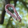 Damen Modeschmuck Armband: Rote Holzmaserung mit Naturstein-Kristall & Edelstahl-Hummerverschluss