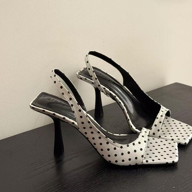 Spring and Autumn 2025 New Fashion Sense Black Polka Dots French Open-toed Empty Sandals Fairy Outer Wear