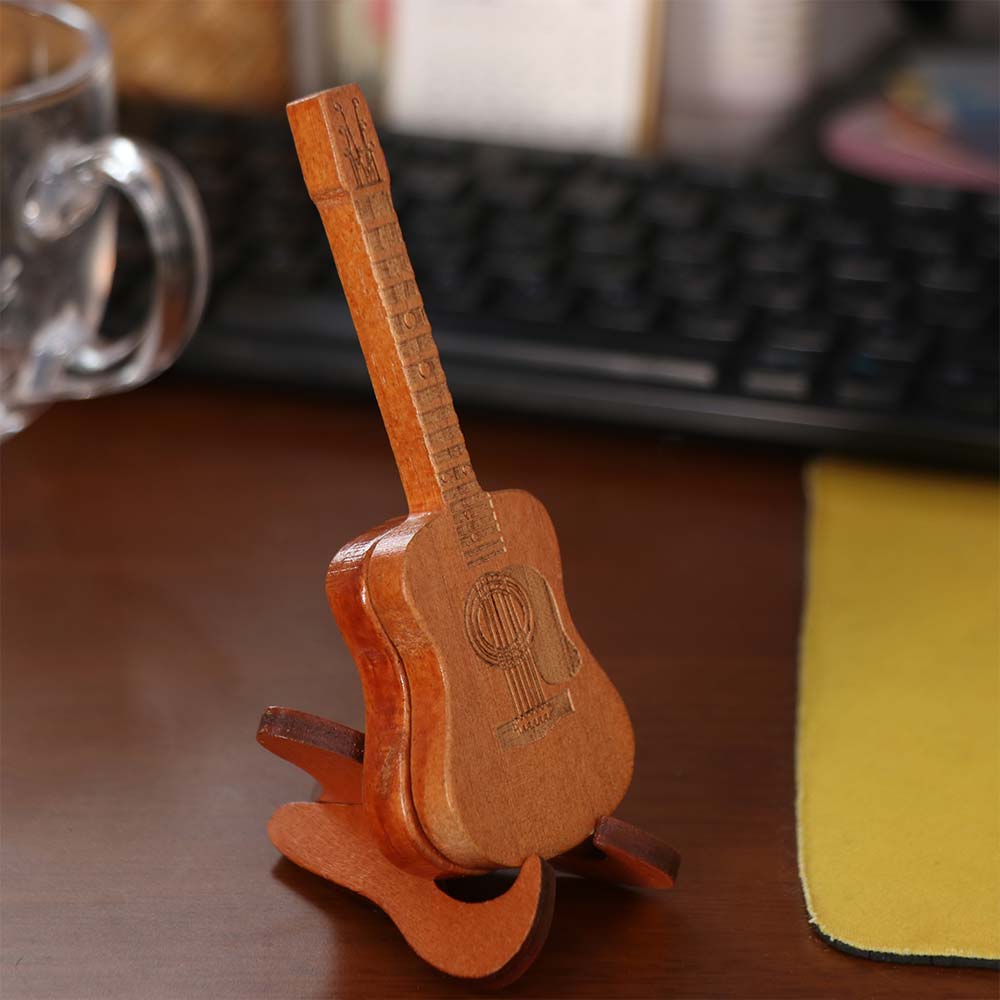 Portable Size Guitar Pick Box Wooden Material Guitar Pick Case Guitarist Organization
