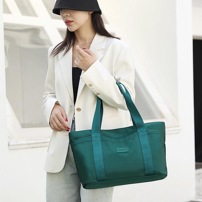 Women's Nylon Bag Large Capacity Tote Bag Multi-Pocket Lightweight Water-Repellent Handbag