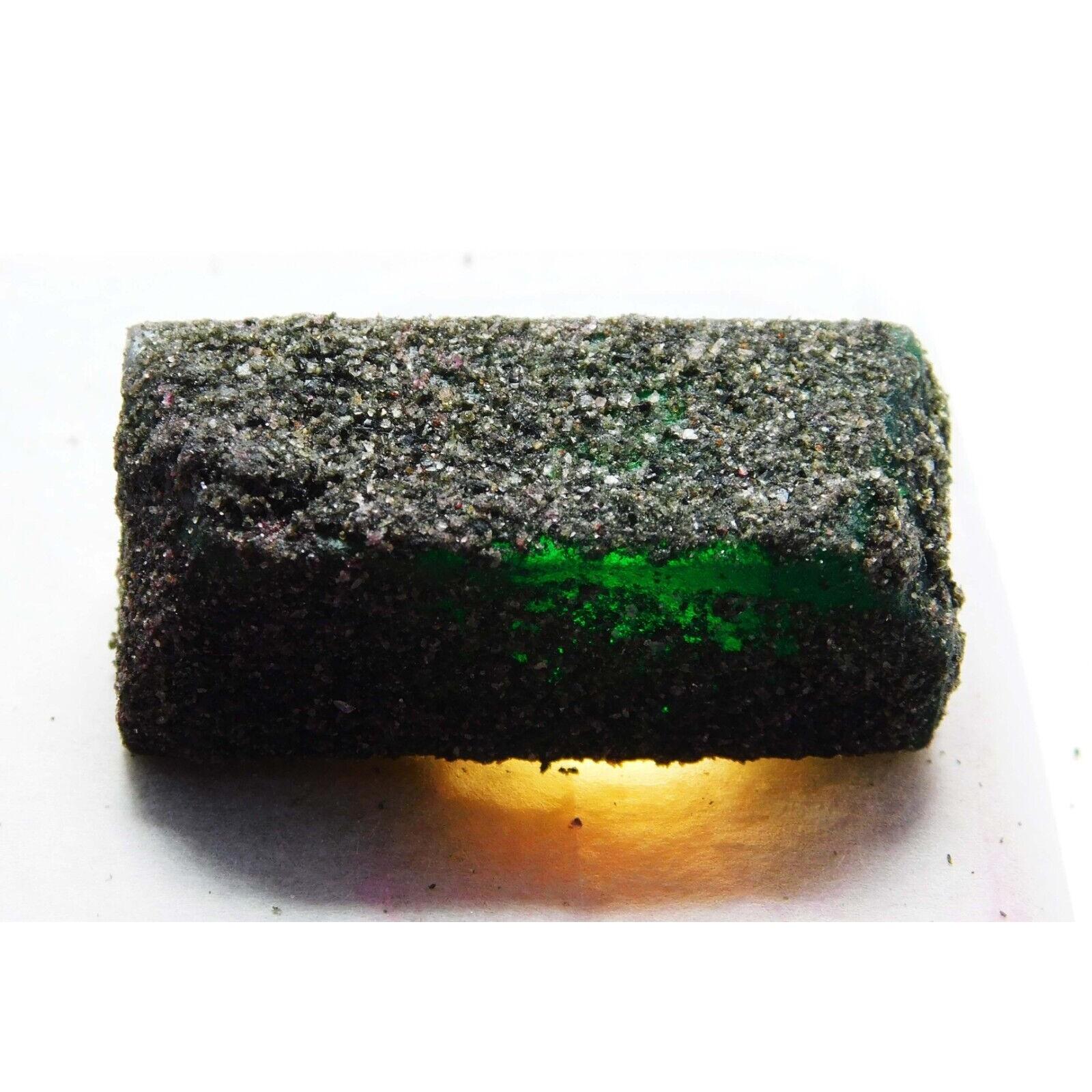 

Natural Green Emerald Dyed Rough 100 Ct Earth Mined Loose Gemstone CERTIFIED R-65463 30 mm approx зелений