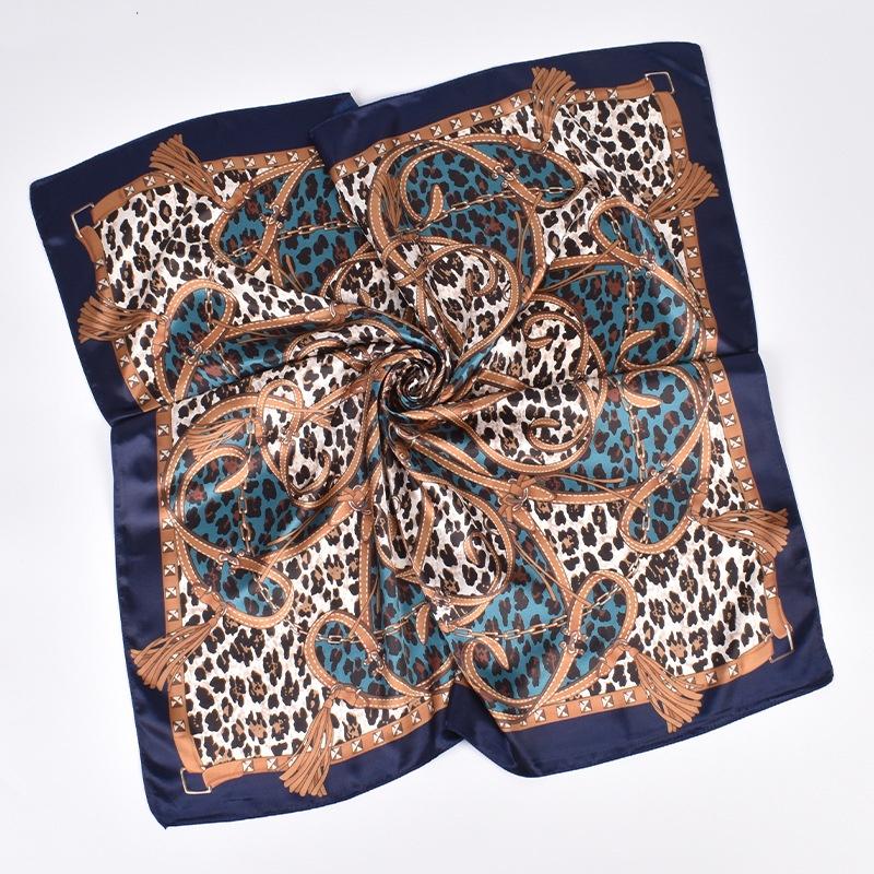 1Pcs Women'S Leopard Print 90 Silk Scarf Imitation Silk Fashion Trend Leopard Print Multi-Color Stitching Large Square Scarf