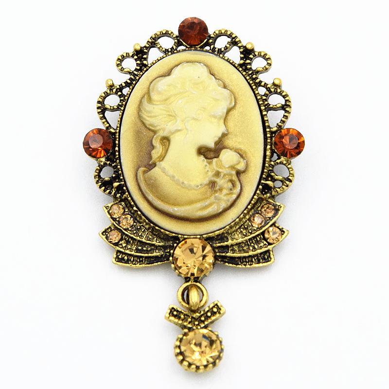 Retro European and American Style Brooch in Antique Gold and Silver древний золотой
