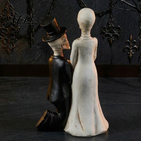 Gothic Romantic Gift Skeleton Bride And Groom Figurine Resin Skull Wedding Couple Statue Desk Accessory Desktop Sculpture for Day of The Dead