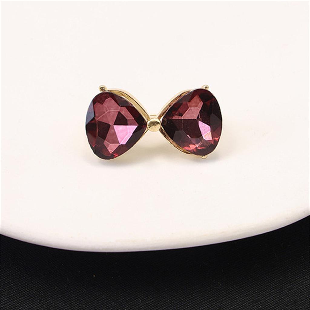 1Pc Exquisite Cute Butterfly Brooch Charm Retro Pin Creative Sweet Romantic Jewelry Accessories Birthday Party Festival Gift