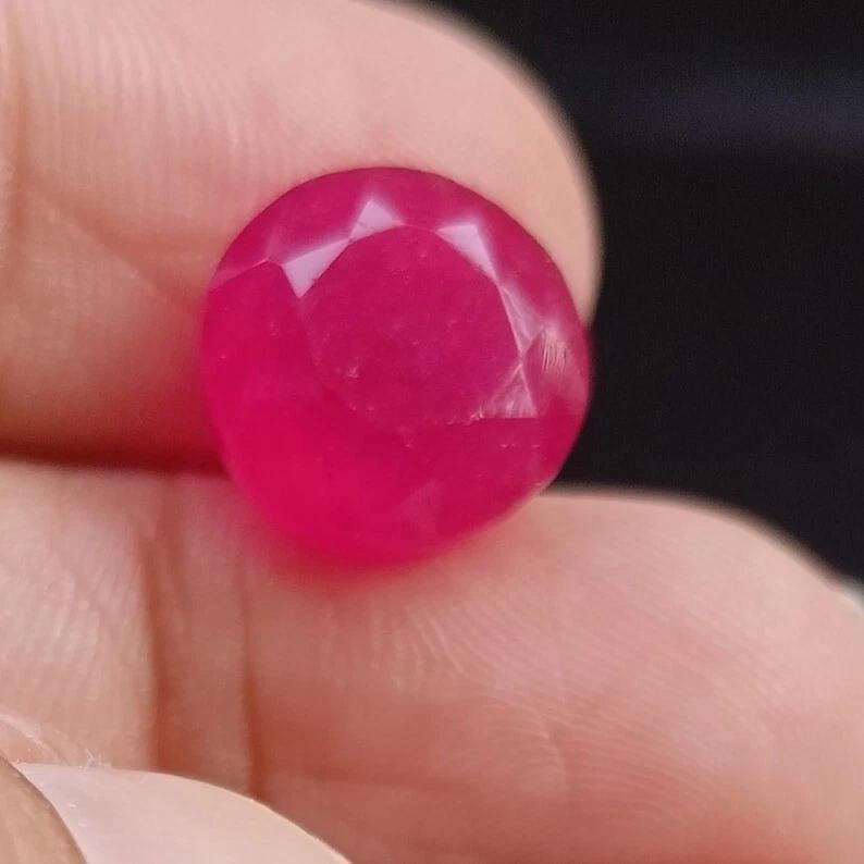 Flawless Red Bixbite Beryl Natural 7.70 Ct Round Cut AAA Certified Gemstone