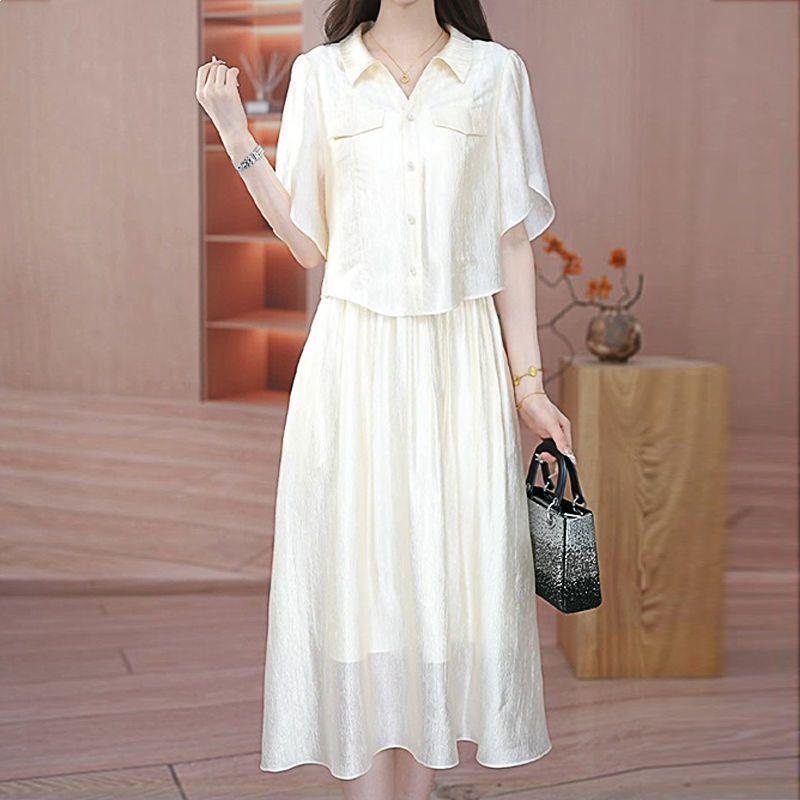 

Chic Women s Two-Piece Set: Age-Defying Top & Loose Slimming Skirt M (up to 50 kg)