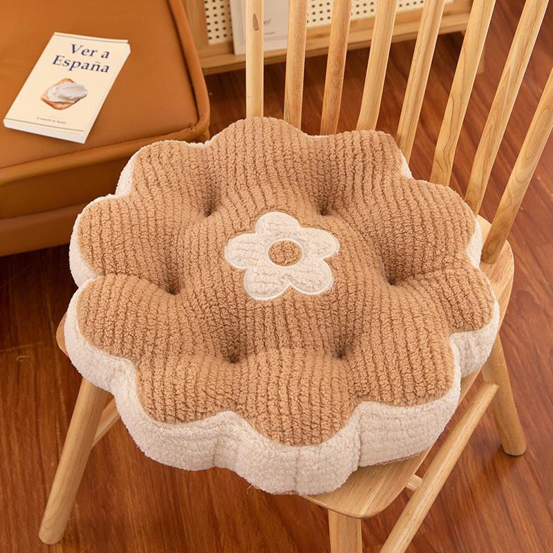 Four Seasons Thickened Cookie Flower Seat Cushion: Soft Plush Chair Pillow for Students & Office