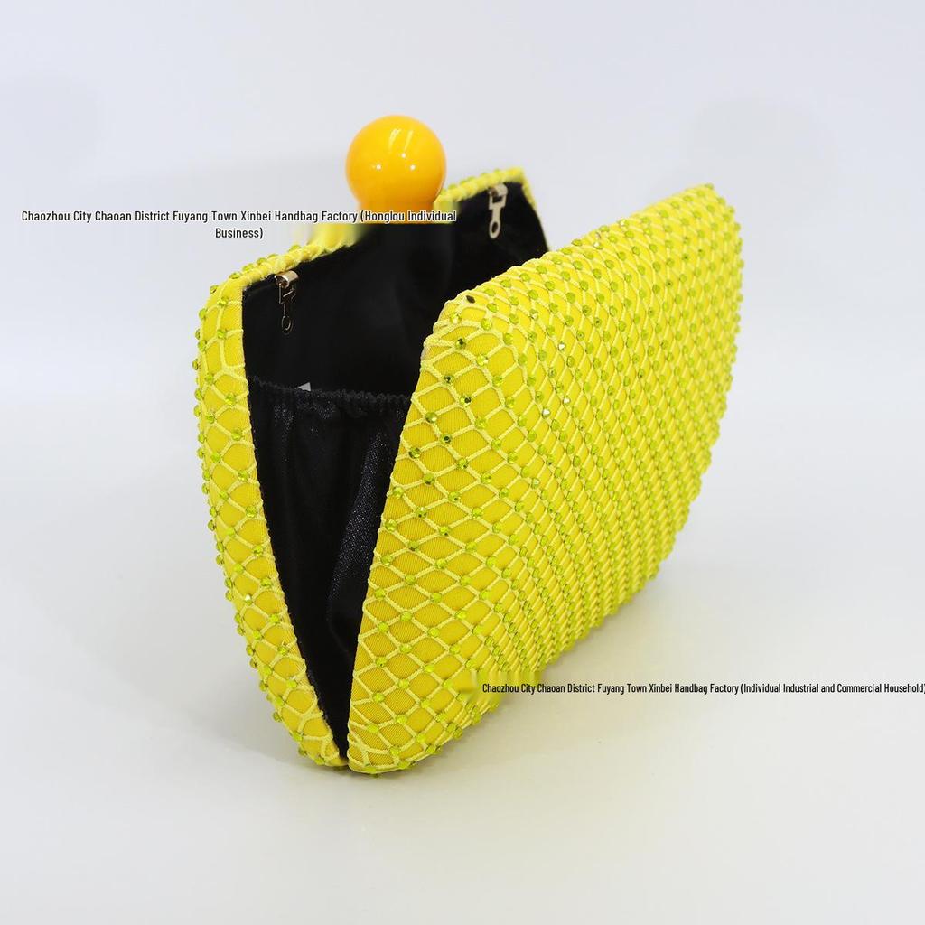 Kvinnors flerfärgade strass-clutch: Elegant Kvällsväska för Cheongsam och Klänning