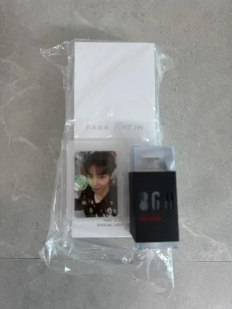 Park Ji-hoon Official Fan Stick + Keyring Set (with bonus item) Unopened, Brand New Fan Stick