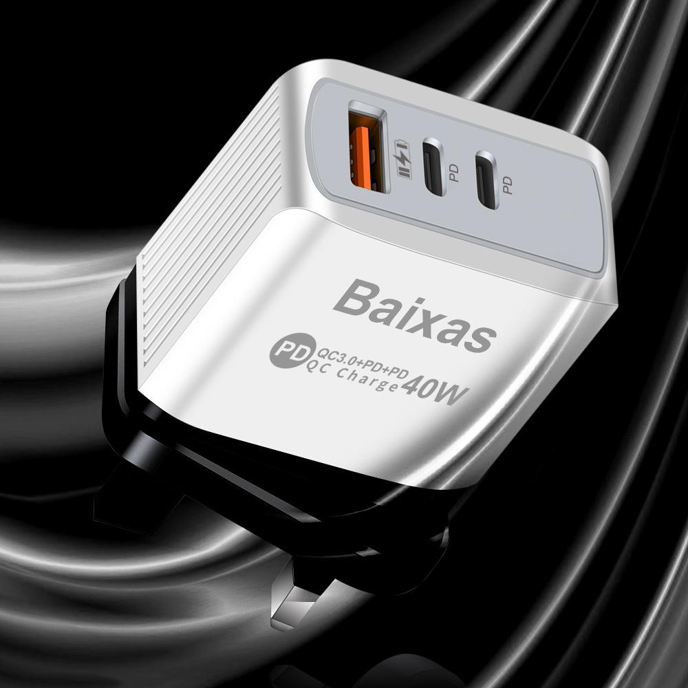 Universal Power Adapter: Compatible with EU, US, UK, AU Standards, featuring 1U + 2PD Charging Ports.