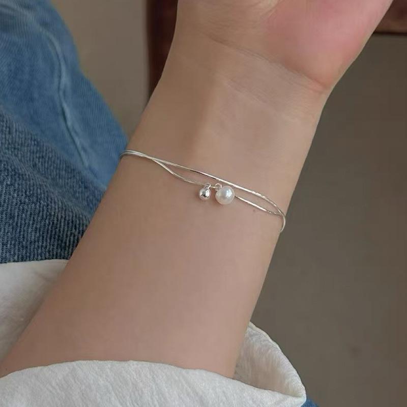 Bracelet Perle Irregulière Forme Spéciale Française Bracelet Femmes Niche Luxe Léger Exquis Doré Demi-Bracelet Bracelet Accessoires