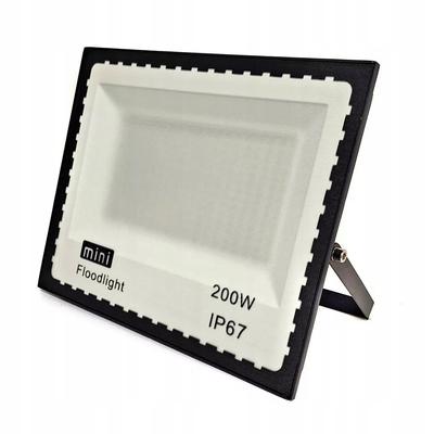 Plafoniere și lustre – Proiectoare
