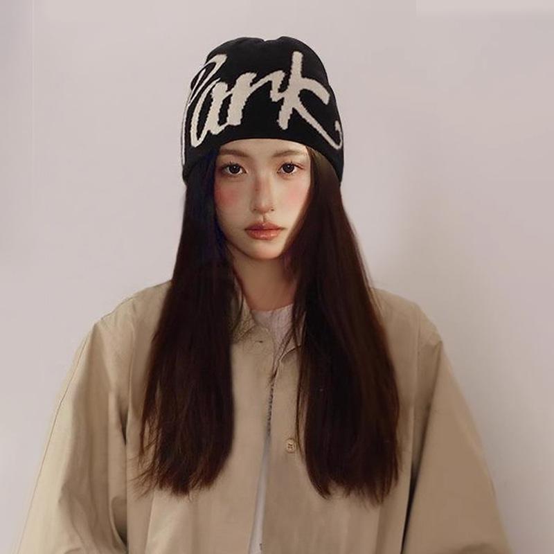 Autumn and winter hats women's cold hats big head circumference versatile knitted thin crimped outdoor stacking hats women's winter