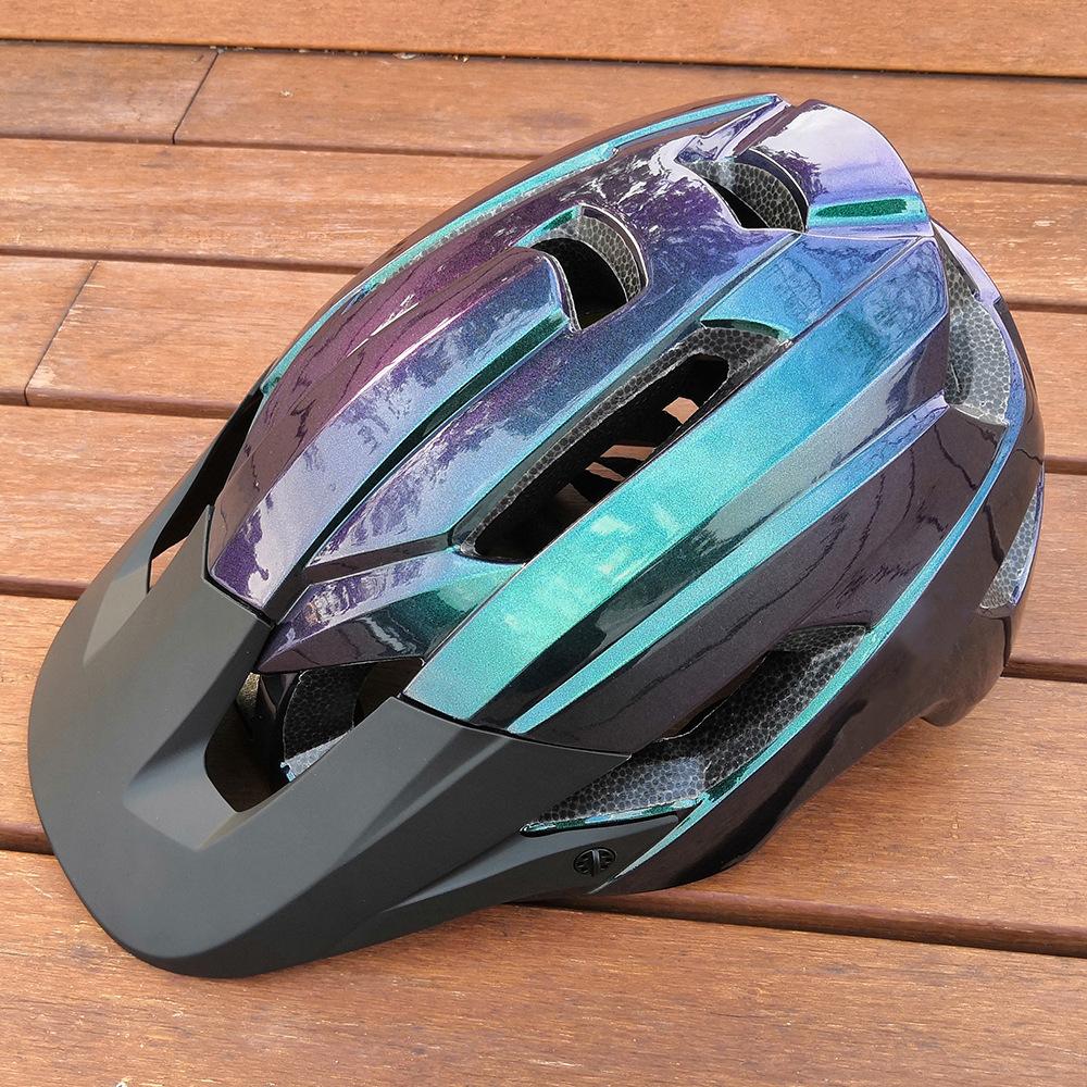 Cycling Helmets Integrated Form Male and Female Adult Mountain Bike Helmets Cycling Off-Road Helmets