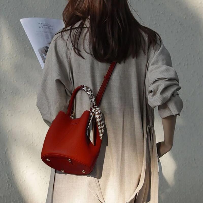 Bucket Bag Women's Small Bag, Summer Niche Design Commuting Bag, Handbag, High-end Feel Crossbody Women's Bag