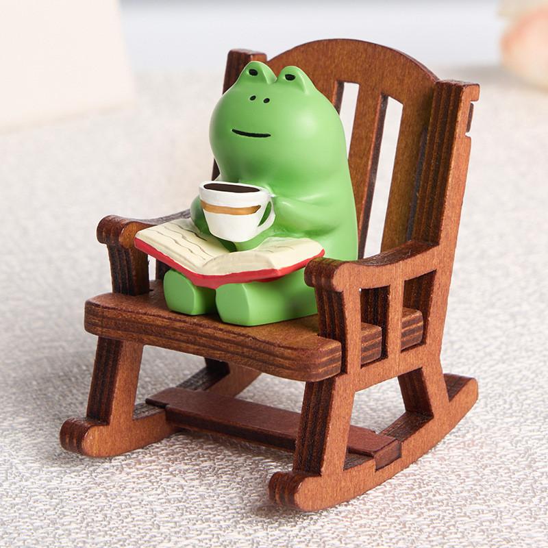Cute Pvc Frog Rocking Chair Figurine For Desk Decor Charming Office Decoration Item