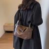 Versatile fashion high-end bag women's bag autumn and winter large-capacity commuter pillow bag simple niche single shoulder messenger bag