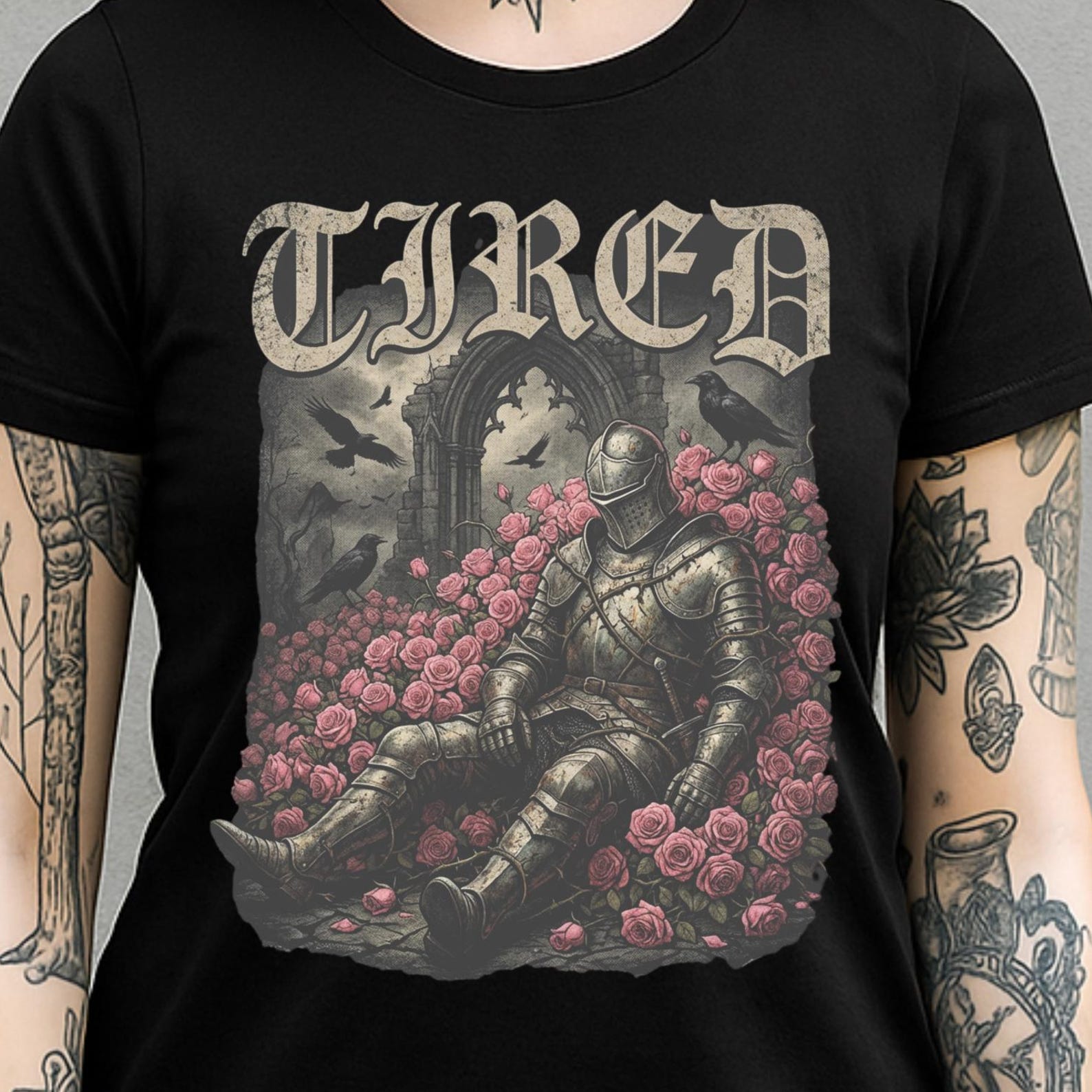 Gothic Knight Roses Graphic Tee – Dark Fantasy Medieval Art 2XL