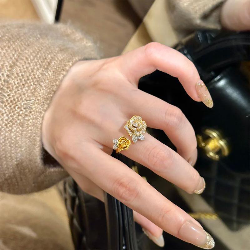 

luxury style diamond inlay yellow twin rose flower rings for women art exquisite engagement ring fashion wedding jewelry gift resizable жёлтый