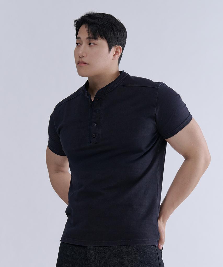 NINEZ Pigment Washed Henley Neck Muscle Fit T-Shirt (2 Colors)