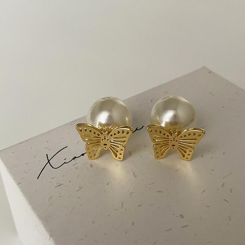 French Retro Butterfly Pearl Stud Earrings Women'S Light Luxury Elegance High Fashion Personality Temperament Versatile Earrings Earrings