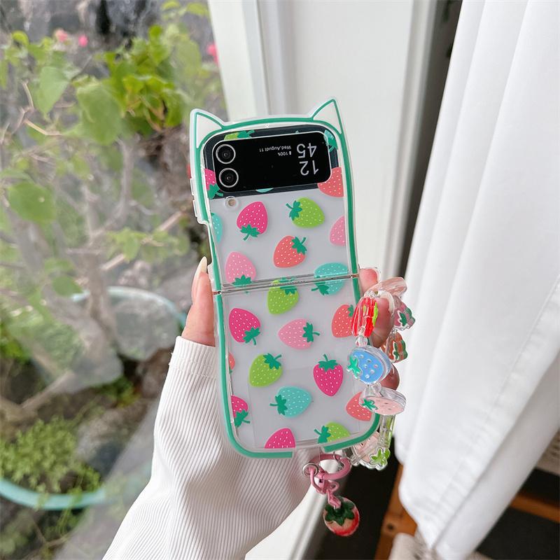 Voor Samsung Galaxy Z Flip 6 5 4 3 Hoesje ZFlip6 Z Flip6 ZFlip 6 Schattige Vruchten Aardbei Armband Kattenoren Schokbestendige Cover For Z Flip 5