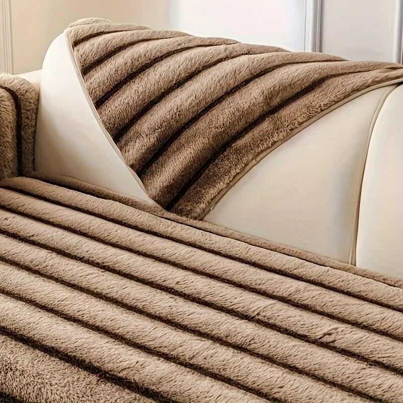 Dicker, warmer, superweicher, rutschfester Plüsch-Sofabezug, moderner, luxuriöser Kaninchen-Plüsch-Sofabezug in L-Form, universelle Couchbezüge