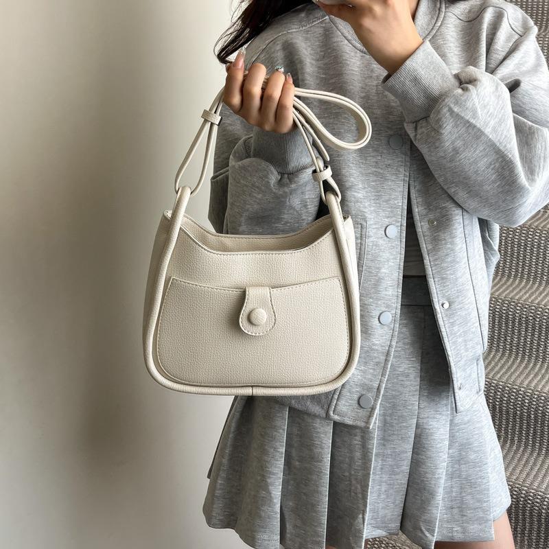 Today's popular small bags women's new trendy fashion messenger bags solid color shoulder armpit bags
