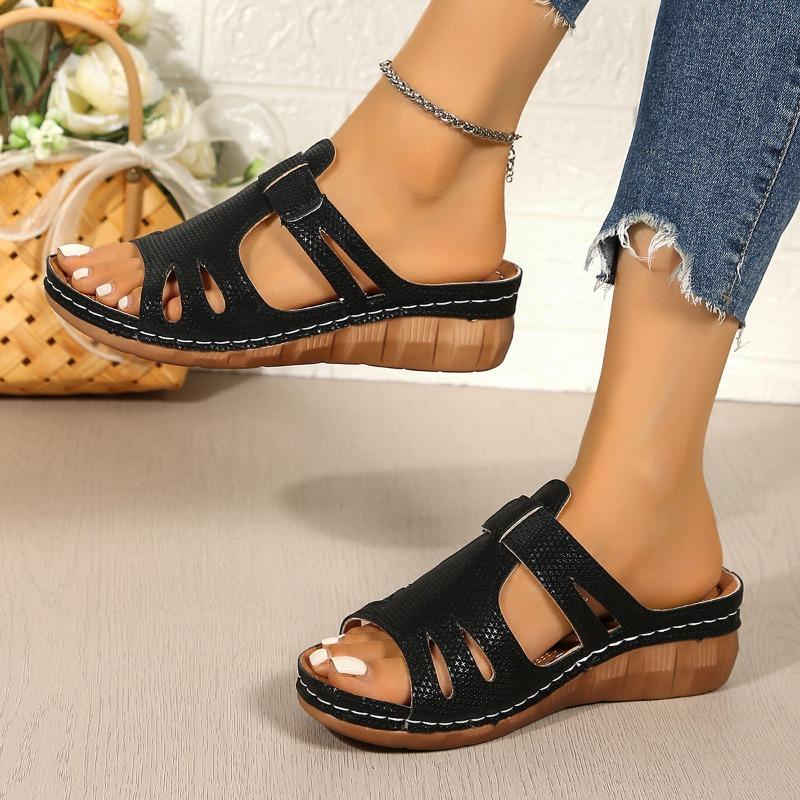 Damen Sandalen mit breiter Weite und Ausschnitt - Peep-Toe Plateau-Pantoletten für Sommer, lässige Keilabsätze