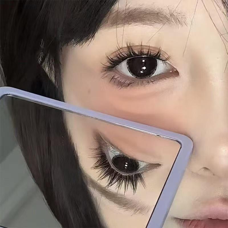Manga-Style Dog Eye Lashes - Easy 3-Step Application for a Fluffy, Puppy Look
