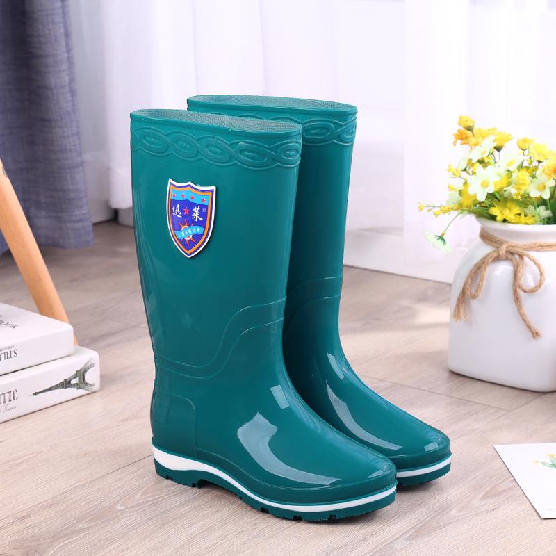 Women's Non-Slip Mid-Tube Rain Boots - Fashionable, Wear-Resistant, Waterproof Footwear for Kitchen and Outdoor Use