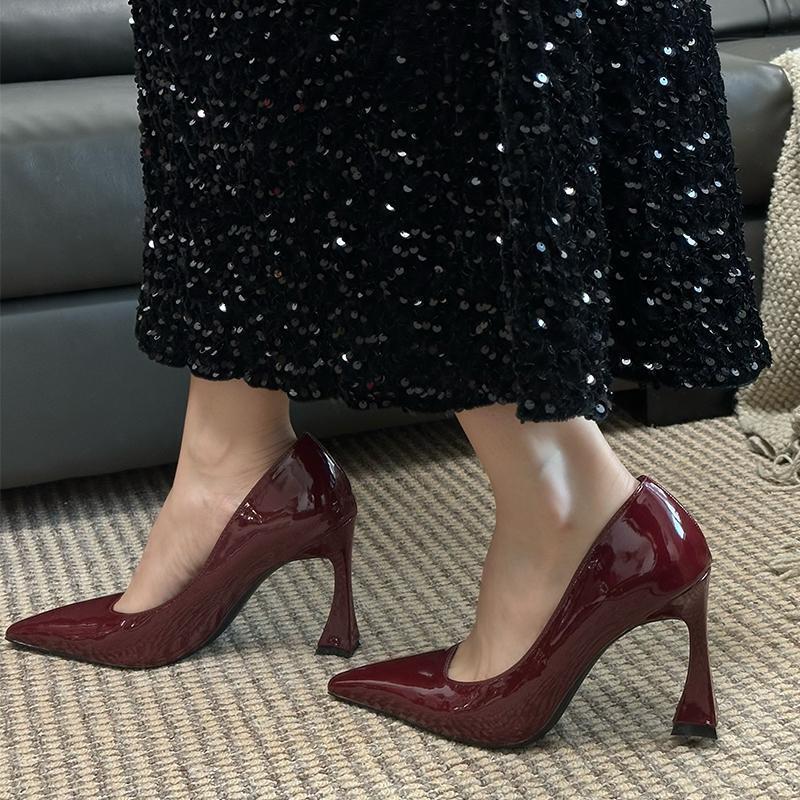Not tired feet, beautiful shallow mouth single shoes 2025 spring and autumn new burgundy patent leather pointed temperament sexy high heels women