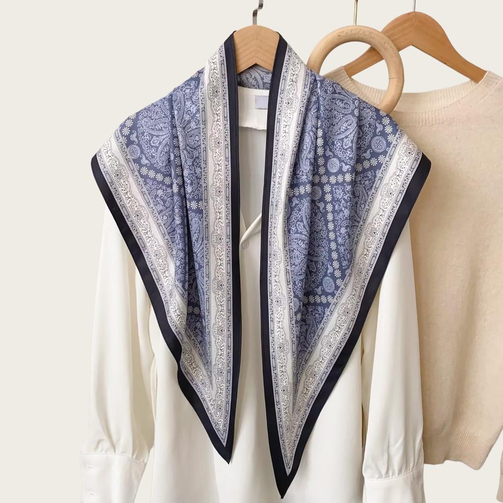 Twill silk triangular scarf, clothing accessories, cashew nut double-sided printed belt, versatile women's rhombus silk scarf, bag head, fart curtain.