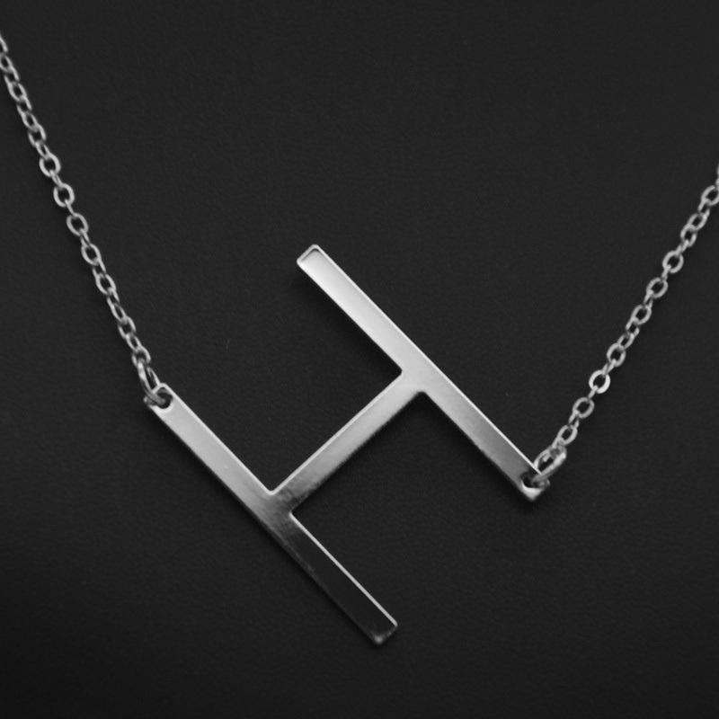 Kvinne 26 engelske bokstaver Ornament Ripple Chain Personlig brevkjede