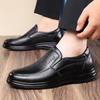 Czarne buty wsuwane z prawdziwej skóry dla mężczyzn w średnim wieku i starszych - Antypoślizgowa miękka podeszwa, obuwie codzienne na jesień.