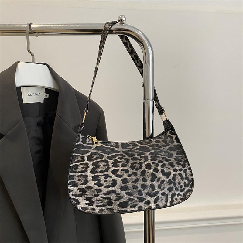 

Fashionable Casual Underarm Bag For Women In Soft Pu Leather With Convenient Mobile Pocket чорний